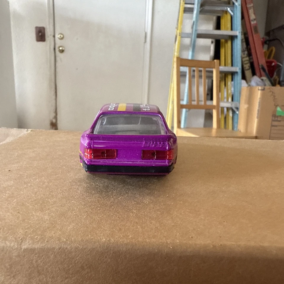 YATMING 8307 PORSCHE TURBO 944 IN RED 1:43 Pullback Vintage Hong Kong - Image 4 of 4