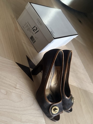 Coach Freesia Signature vintage square heeled pumps/shoes classic dark brown sz6