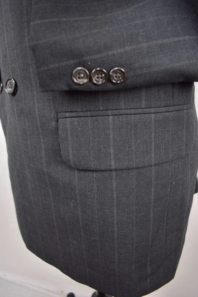 Oscar De La Renta 深灰色条纹羊毛双排扣两件套套装尺寸:43R — 第 4/4 张图片