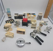 Lot of 21 Vintage Acme Fridge Appliance Magnets Other Kitchen Gadgets