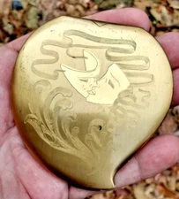 Elgin American Brass Compact W/engraved Kissing Thespian Masks - 1940s to 1950s