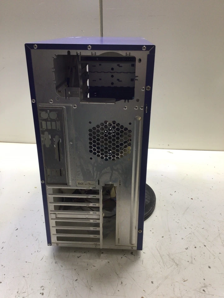 Blue Retro ATX Gaming Sleeper Case - Image 4 of 4