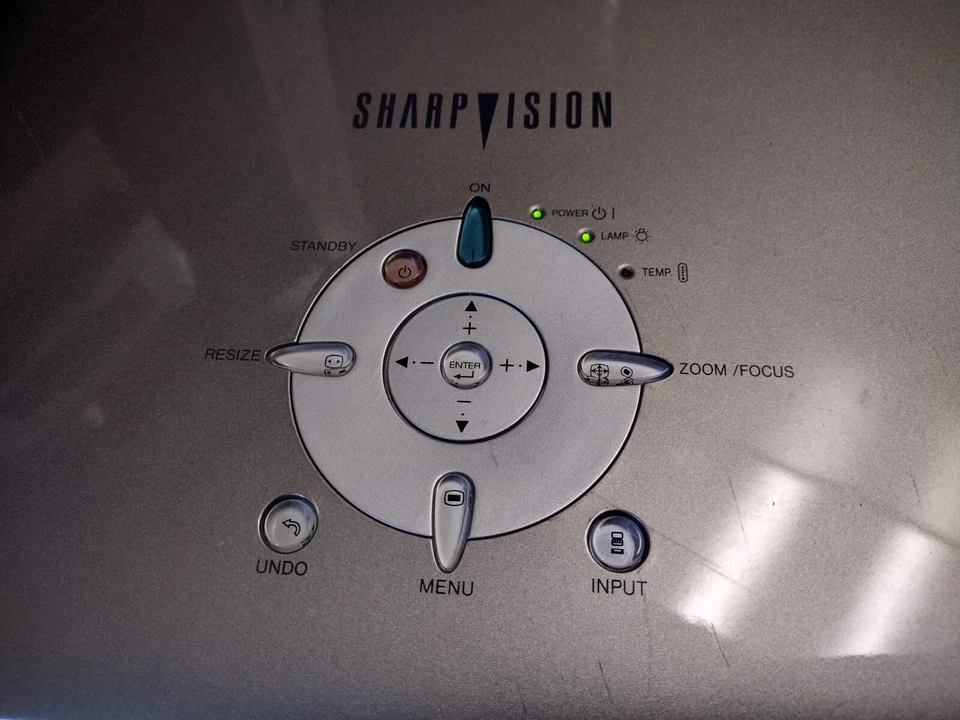 Sharp XV-Z2000 HD 720p Video Projector Works Great 61% Life on Current Bulb DLP - Image 4 of 4
