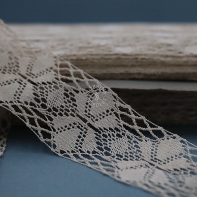 Vintage Lace Border  French Bobbin Lace Cotton Trim Sewing Dressmaking Costumes