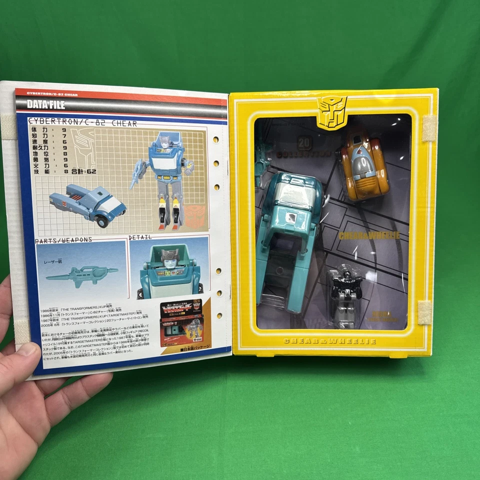 Transformers Collection G1 Kup Wheelie Reissue TFC 20 Bookstyle - Image 4 of 4