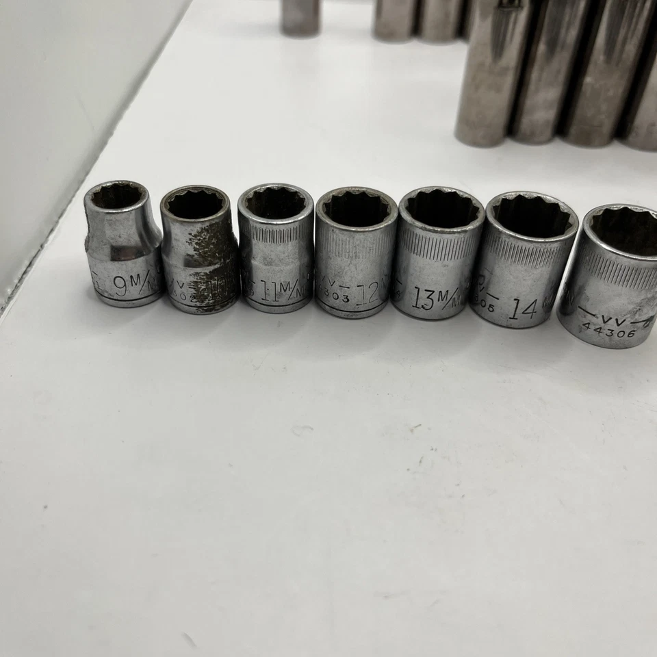 Large Lot 32 Pcs Craftsman Sockets SAE Metric Drive 12 Point V VV BE G2 - Image 2 of 4