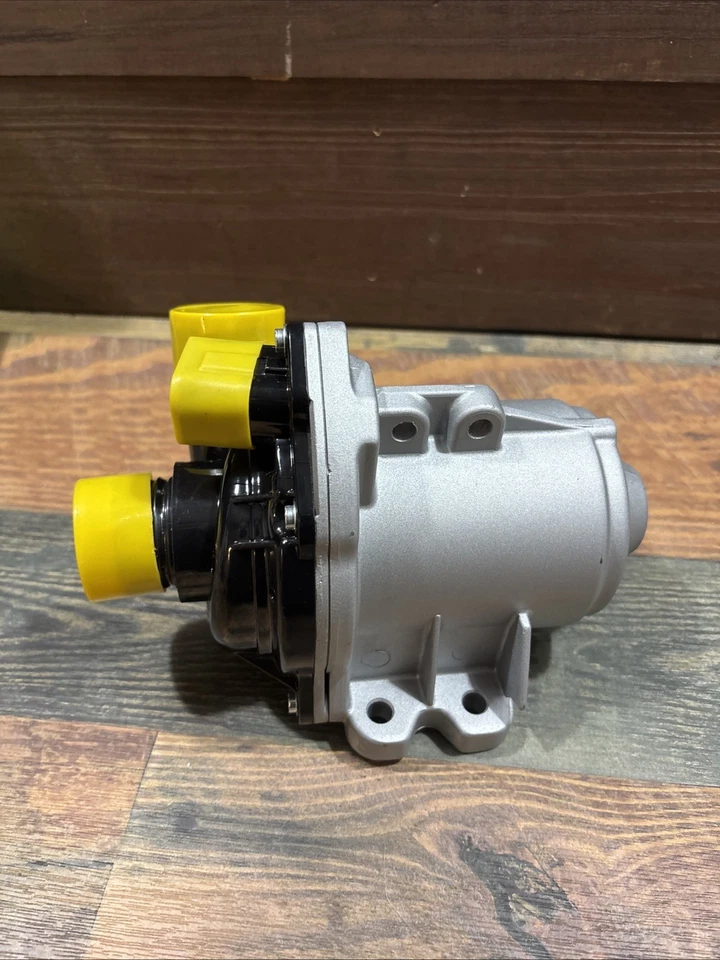 Bomba de agua eléctrica para BMW 135i 335i 535i 640i 740i 3,0 L E82 E84 11517632426 Foto 2 de 4