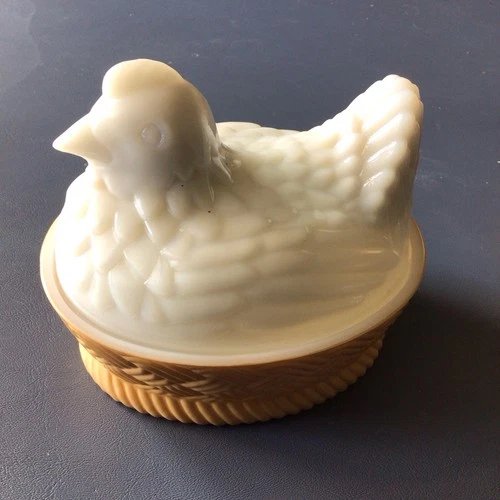 VTG Avon Chicken Hen On A Nest Milk Glass Trinket Nut Dish As Is