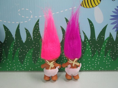 DOS BEBÉS DE PIE CON BABEROS - Muñeca Russ Troll de 2" - NUEVA EN BOLSAS ORIGINALES - Imagen 2 de 3