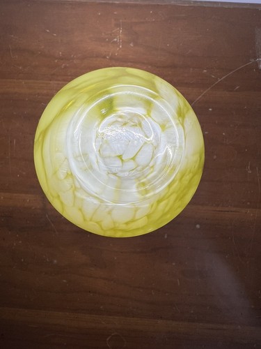 Vintage 8” Yellow Ruffled Glass Vase Modernist Mid Century Mod Decorative - Picture 6 of 6