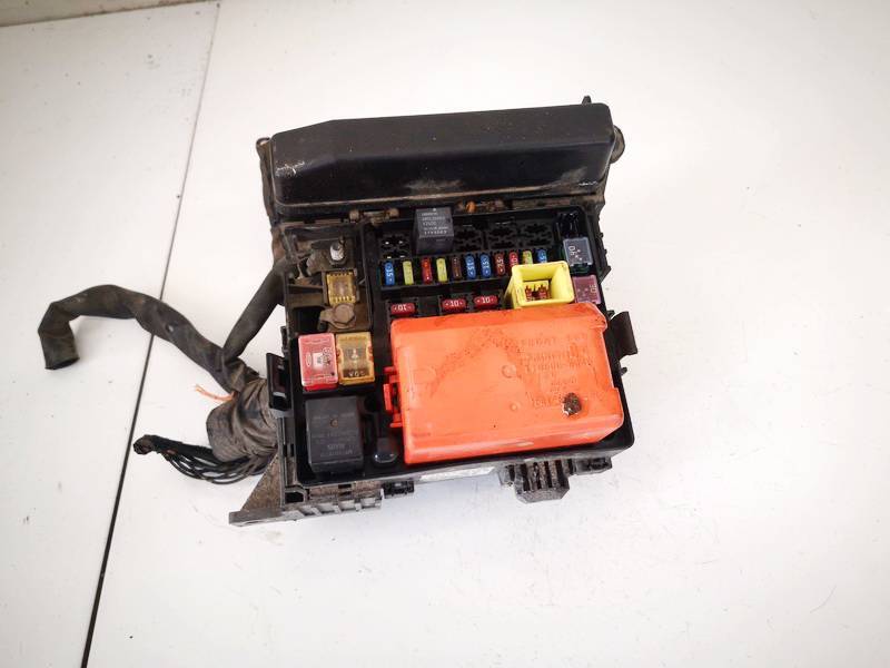 Mitsubishi Lancer 2005 Fuse box mn141184, 110600-0040 #2107365-11
