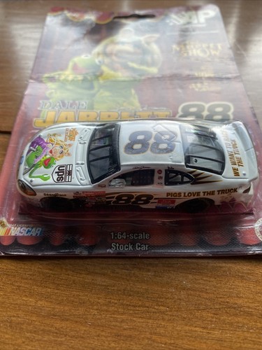Nascar Dale Jarret 88, Muppet Show 25 Years Original package 1:64 Scale, Disney - Picture 3 of 4