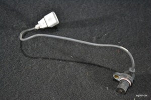Audi A6 4F Sensor Kurbelwelle Impulsgeber 0261210179