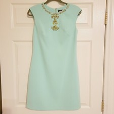 Vince Camuto Sheath Dress Green Knee Cap Length Sleeveless Jeweled Neck Sz 2