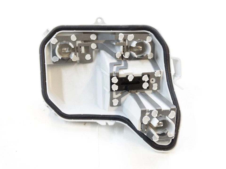 Original Audi A4 8E B7 Avant Lampenträger Rückleuchte hinten rechts 8E9945258B