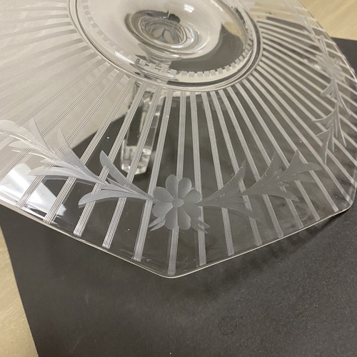 Duncan & Miller Clear Etched Center Handled Server/Plate - Picture 5 of 6