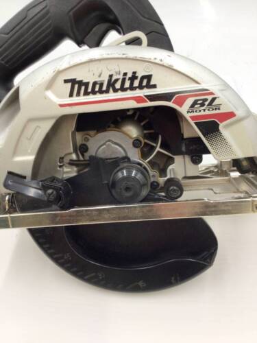 Makita 9031 1-1/8" x 21" Belt Sander AC100V Used Black - Picture 2 of 7