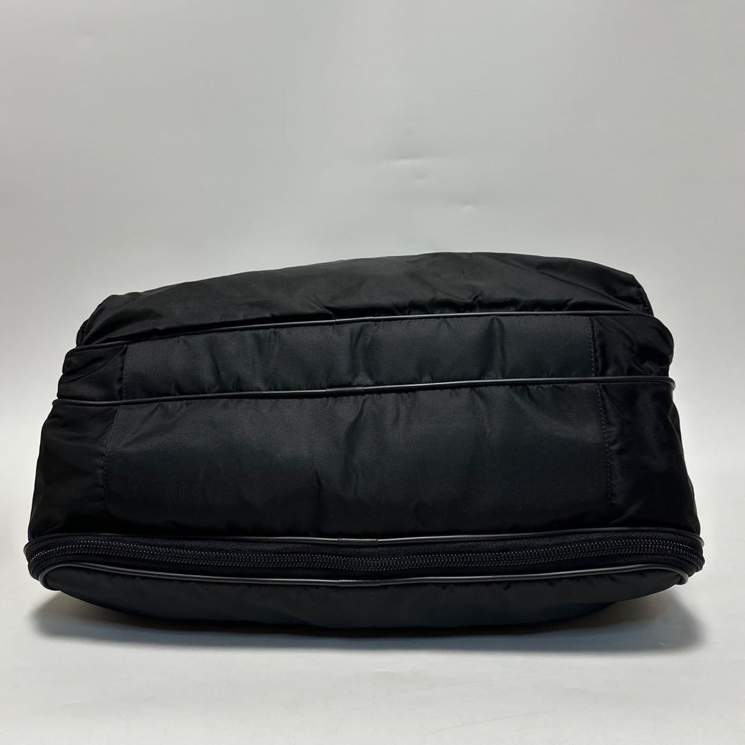 PRADA Triangle Logo Briefcase Business Hand Shoulder Bag Leather Auth R02130 thumbnail 6