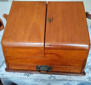 Quality Wooden Desktop Stationery Box With Calendar And Ink Wells