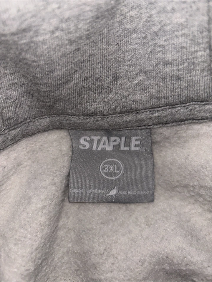 Moletom com capuz masculino STAPLE PIGEON XXXL CINZA, sem rasgos, sem furos, sem manchas EXCELENTE FORMA - Imagem 3 de 4