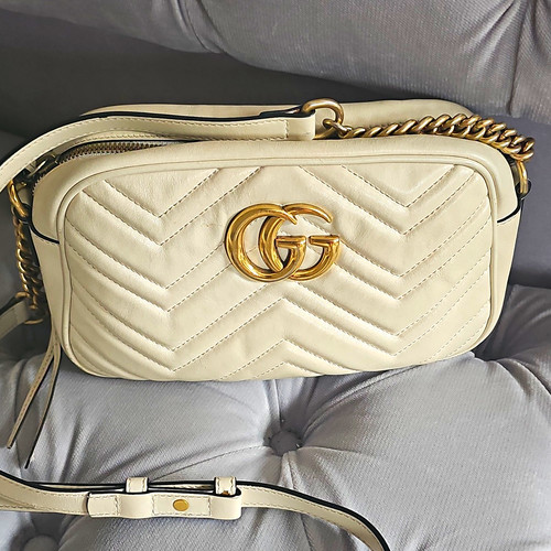 Gucci GG Marmont White Quilted Chevron Leather Crossbody Bag Gold Zip Strap