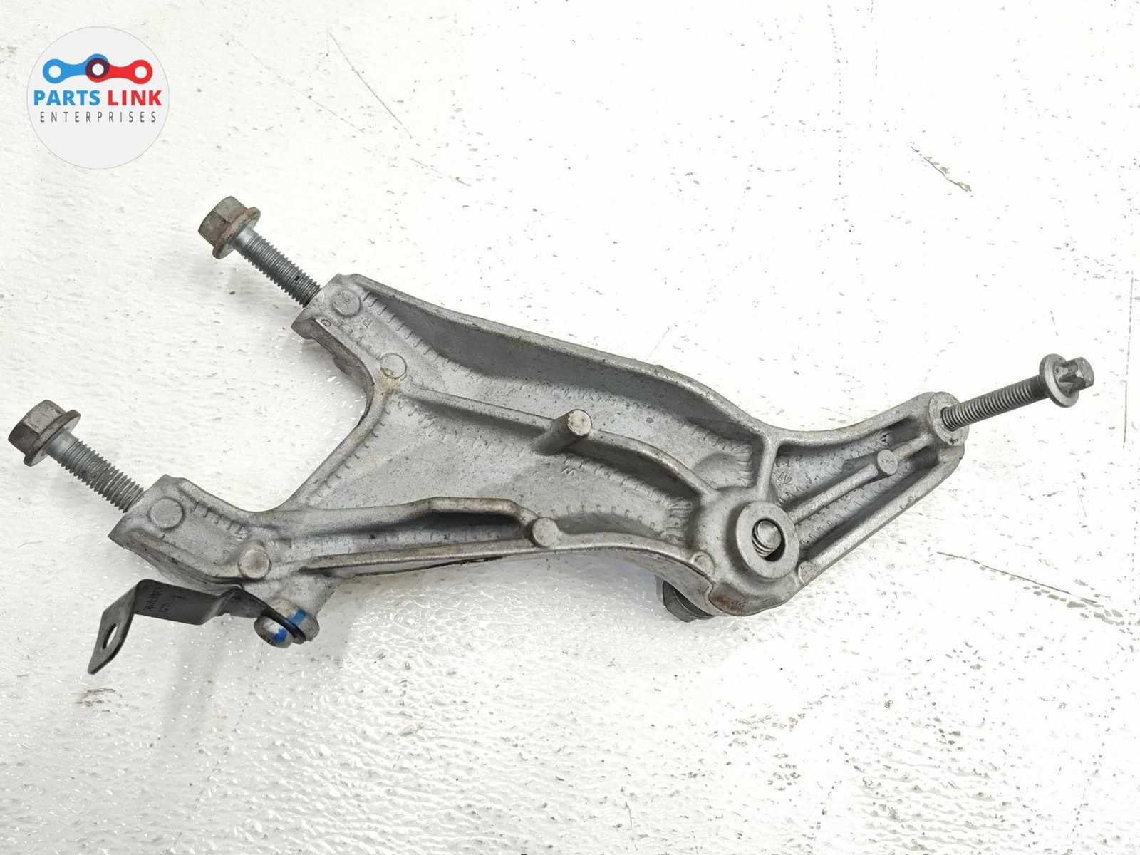 Bentley Bentayga Speed 2017-2020 Front Right Support bracket