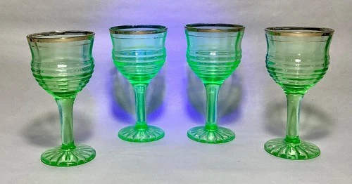 Vintage Set Of 4 Anchor Hocking Green Depression Uranium Glass Cordial Stemware