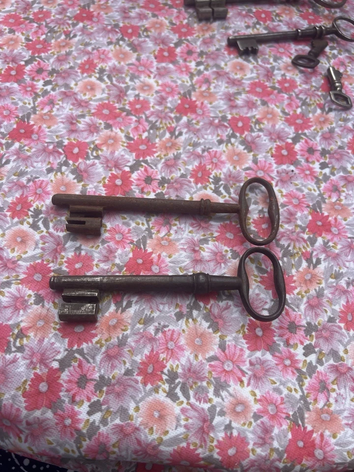 Skeleton Key French Large Steel Chateau Keys 5½” Pair 1800s Heavy Door Antique 2 - Image 2 of 4