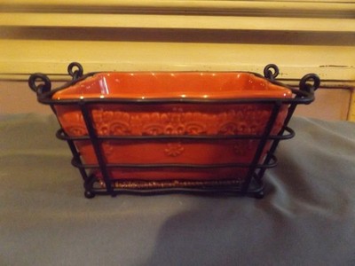 Temp-tations by Tara ROvenware W/ Carriered bakeing dish Red raised florial