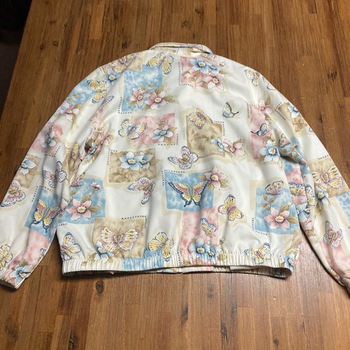 Chaqueta para mujer Alfred Dunner azul marfil rosa estampado mariposas con cremallera frontal talla 14P - Imagen 9 de 14