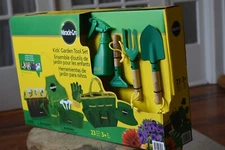 Miracle Gro Kids Garden 23 Piece Tool Set, SGH035-MG, Brand New! Fast Shipping !
