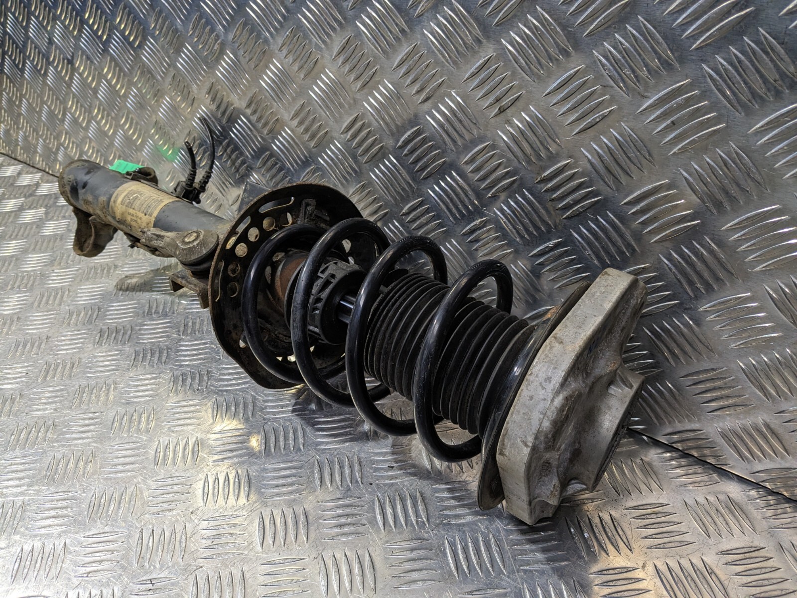 Mercedes-Benz E Class W212 Front Right Shock Absorber A2123204013  