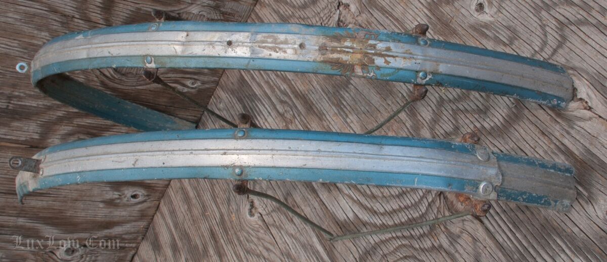 Vintage Bianchi Lario Road Bike FENDERS BRACES 700c wheel Vintage Bianchi Lario Road Bike FENDERS BRACES 700c wheel