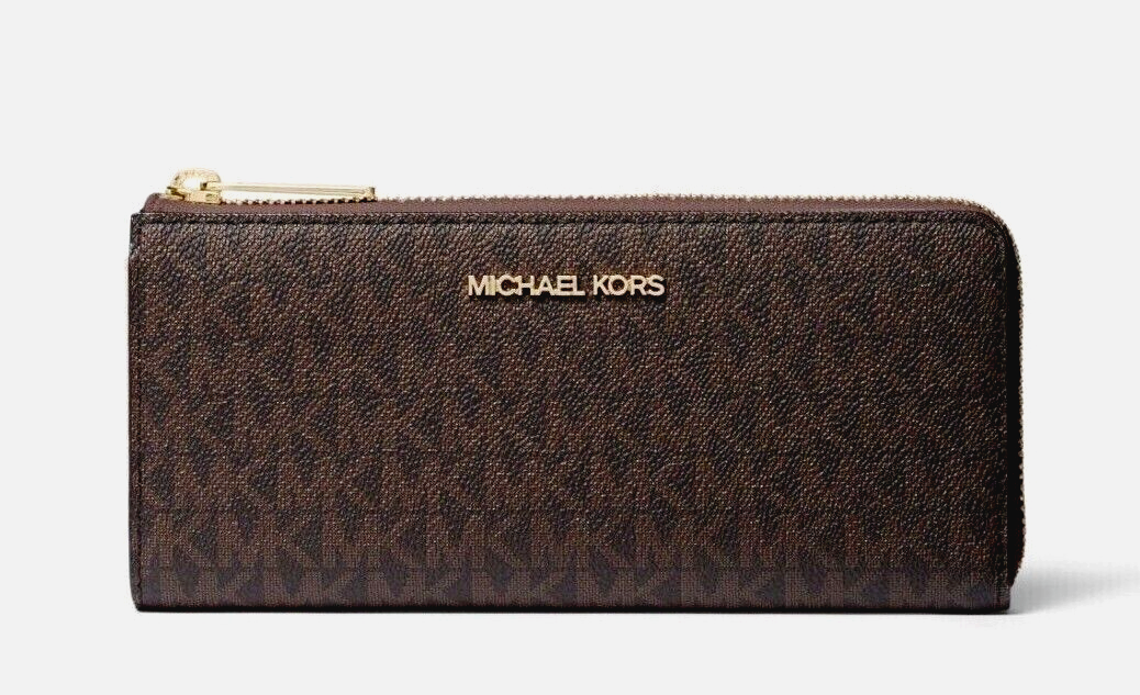 国内発送関税込【Michael Kors】JET SET TRAVEL WALLET★ New Michael Kors Jet Set Travel Large Logo Quarter-Zip