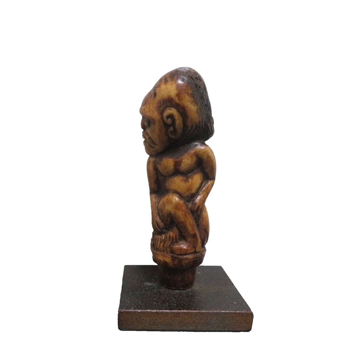 CADRE ANCIEN EN Bois Laqué et stuc doré sculpté de trèfles 53cmx63cm CADRE ANCIEN EN Bois Laqué et stuc doré sculpté de trèfles 53cmx63cm