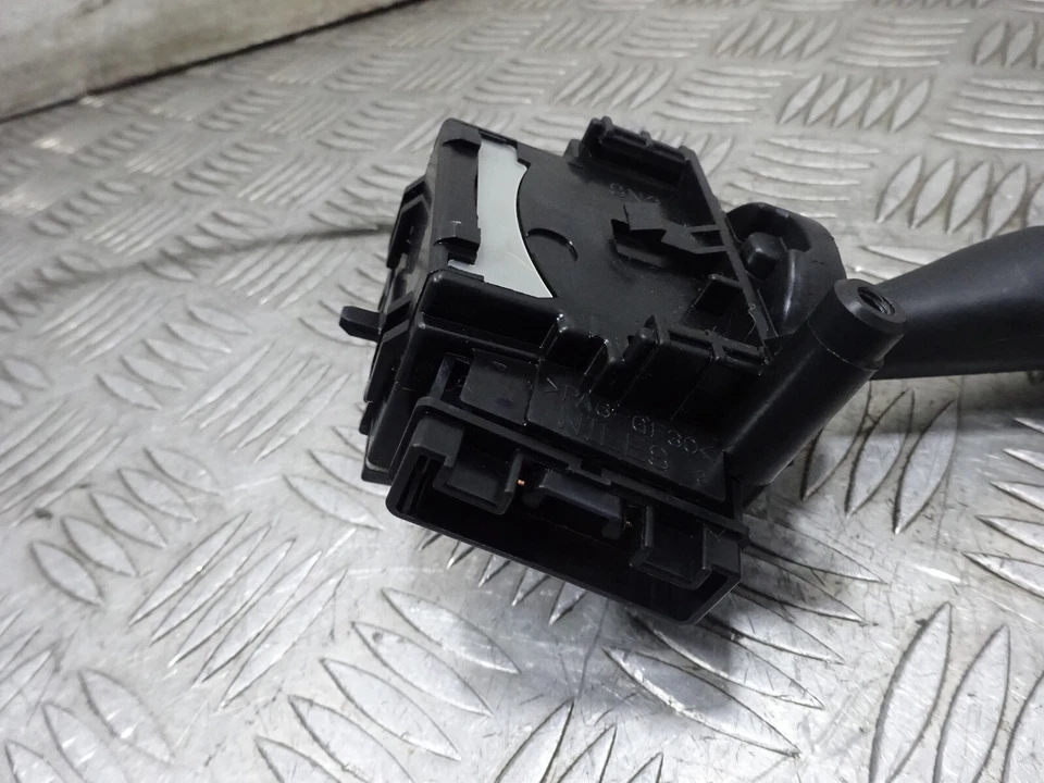 Suzuki Vitara 2016 talla T MK4 APK limpiaparabrisas de escotilla de 5 puertas e interruptor de tallo de luz *2945 Foto 4 de 4
