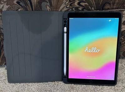 iPad Pro 10.5  64gb 2017 Used  W/Targus Protective Case, Apple Pencil Bundled