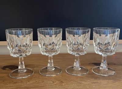 Arcoroc France Vintage Clear Pedestal Wine Glasses Set of 4 4.75 