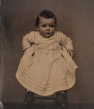 Antique 19th Century 6th Plate CDV Tintype Photograph of an Infant Child 1077