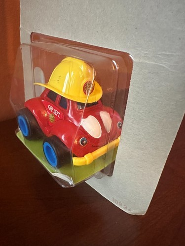 3" Friction Pull Back Action VW Volkswagen Beetle Fire Dept with Helmet - 60994 - Picture 4 of 9