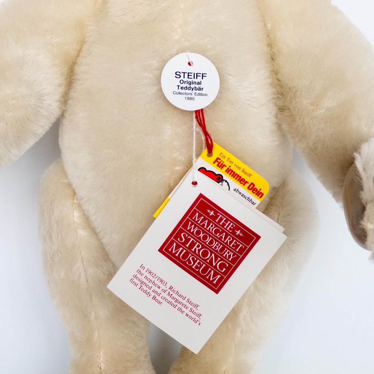 Steiff Margaret Strong Bear Le. MINT With Tag Attached 12in for 