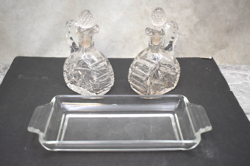 Nice Older Glass Crystal Church Cruet Set, 2 Cruets with Tray (CU227) chalice co - Picture 9 of 12