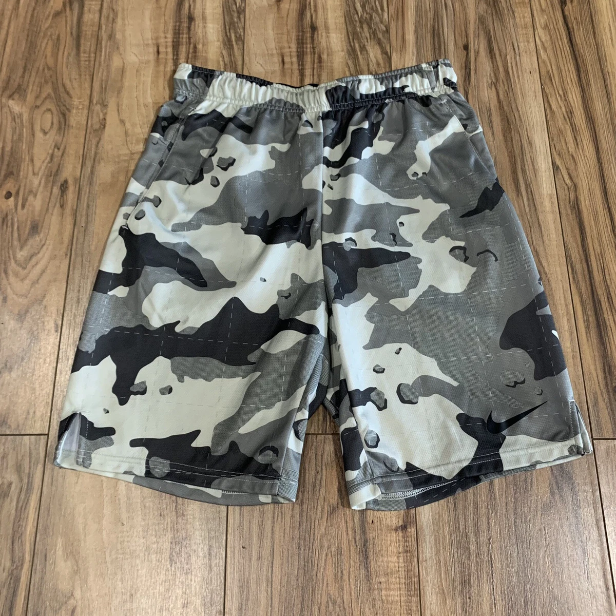 Nike camo deals basketball shorts