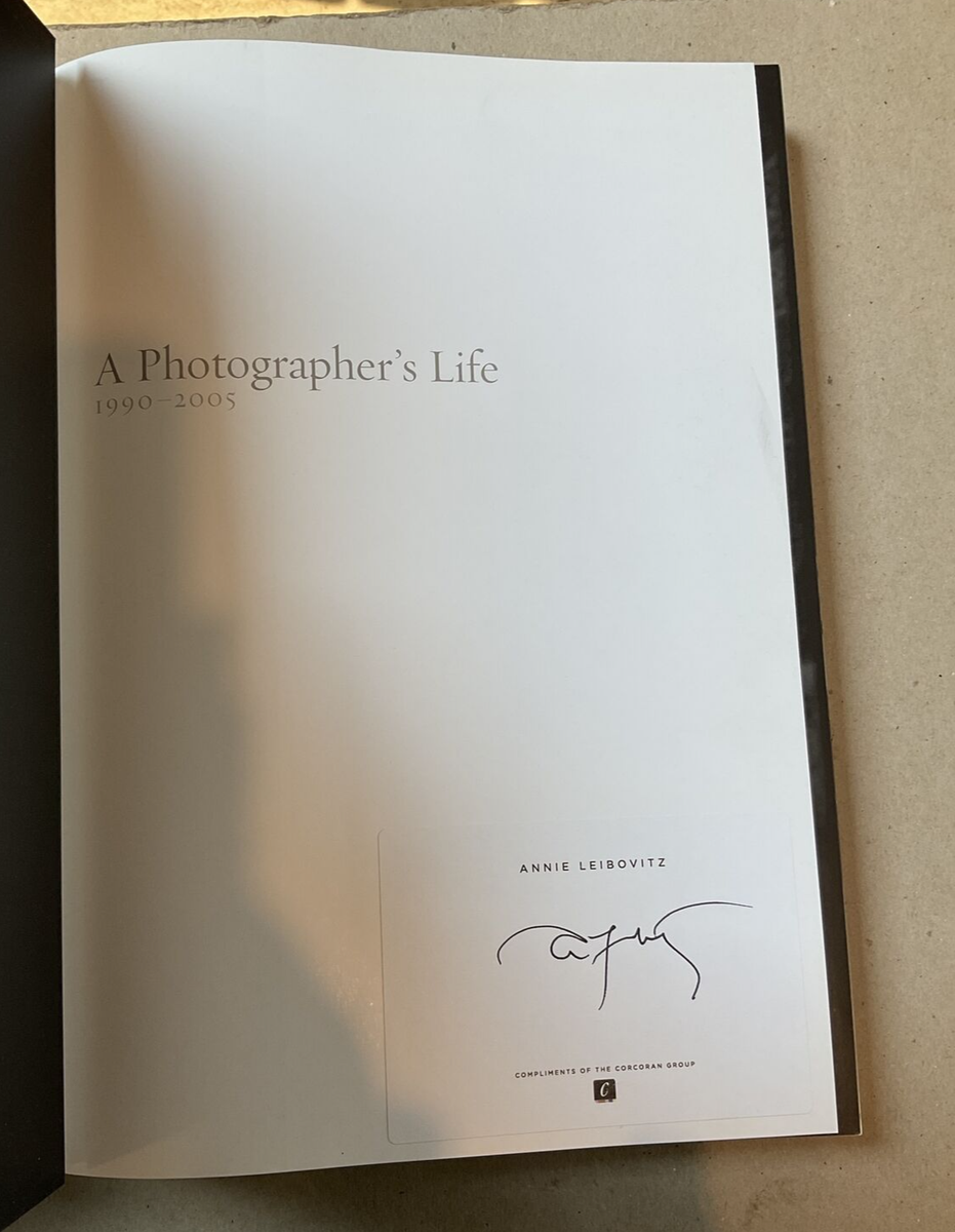 A Photographer's Life: 1990-2005 - Annie Leibovitz SIGNED! First