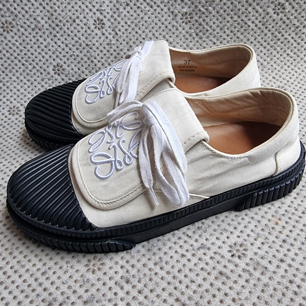 LOEWE アナグラムフラップキャンバススニーカー 37 LOEWE Anagram Flap Low-Top Canvas Sneakers Eur 37 | eBay