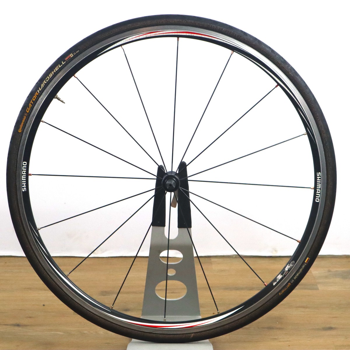 パーツ Shimano 700C WH-RS10 s-l1200.jpg