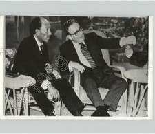 Egyptian Pres. ANWAR SADAT & HENRY KISSINGER. 1975 Press Photo Politics