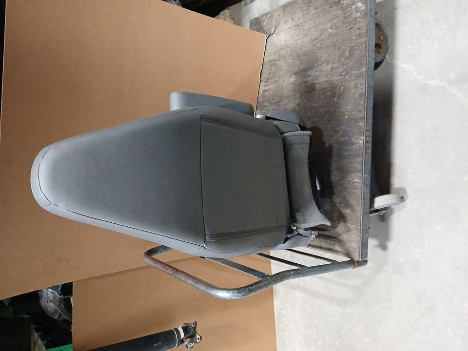Asiento de cubo de tela delantero izquierdo del conductor para GMC Savana 2500 3085006 2025 Foto 4 de 4