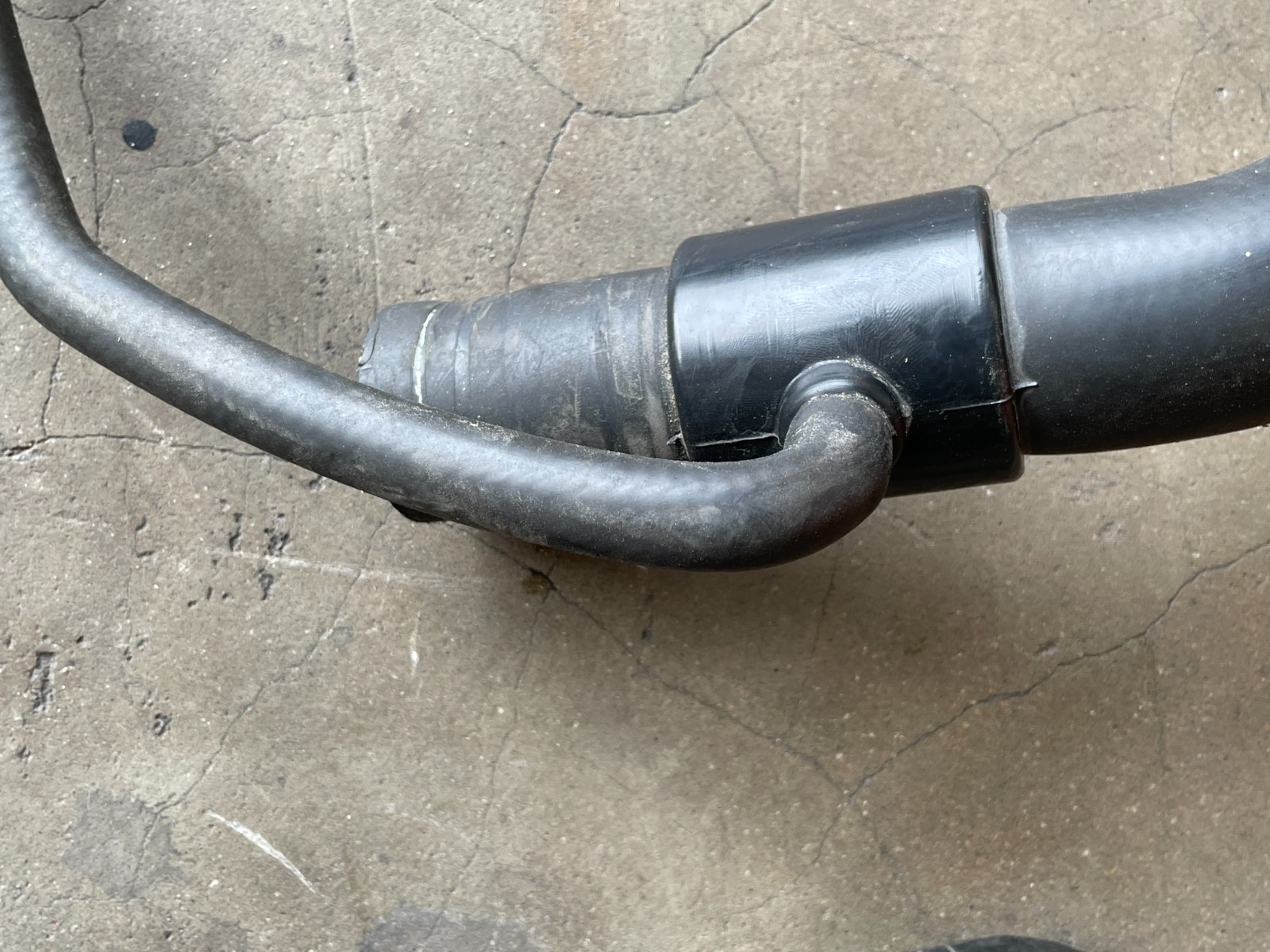 10 11 12 13 14 Lotus Evora Water Valve Heater Hose Tube Pipe 3.5L 1612 OEM
