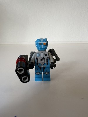LEGO Galaxy Squad Azure Robot Minifigure with Blaster gs002 70709 70700 mf44